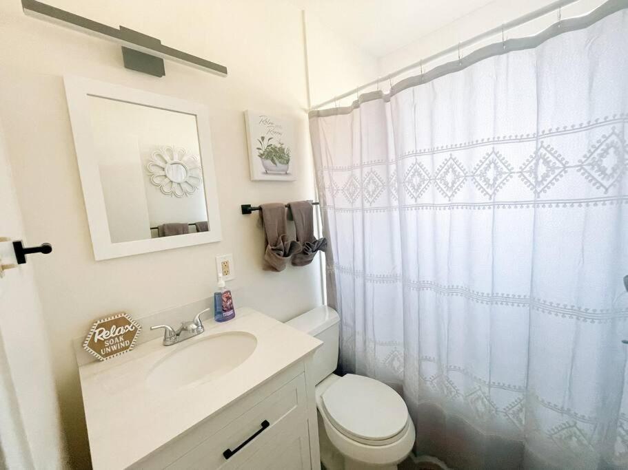Pet Friendly! Private Casita In Nob Hill Villa Albuquerque Exteriör bild