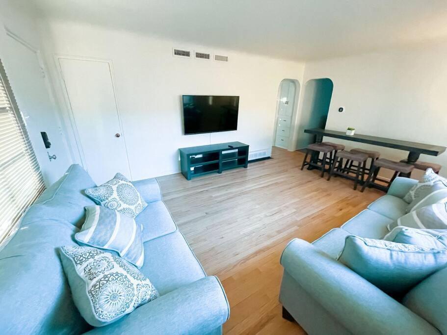 Pet Friendly! Private Casita In Nob Hill Villa Albuquerque Exteriör bild