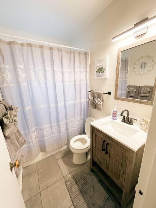 Pet Friendly! Private Casita In Nob Hill Villa Albuquerque Exteriör bild